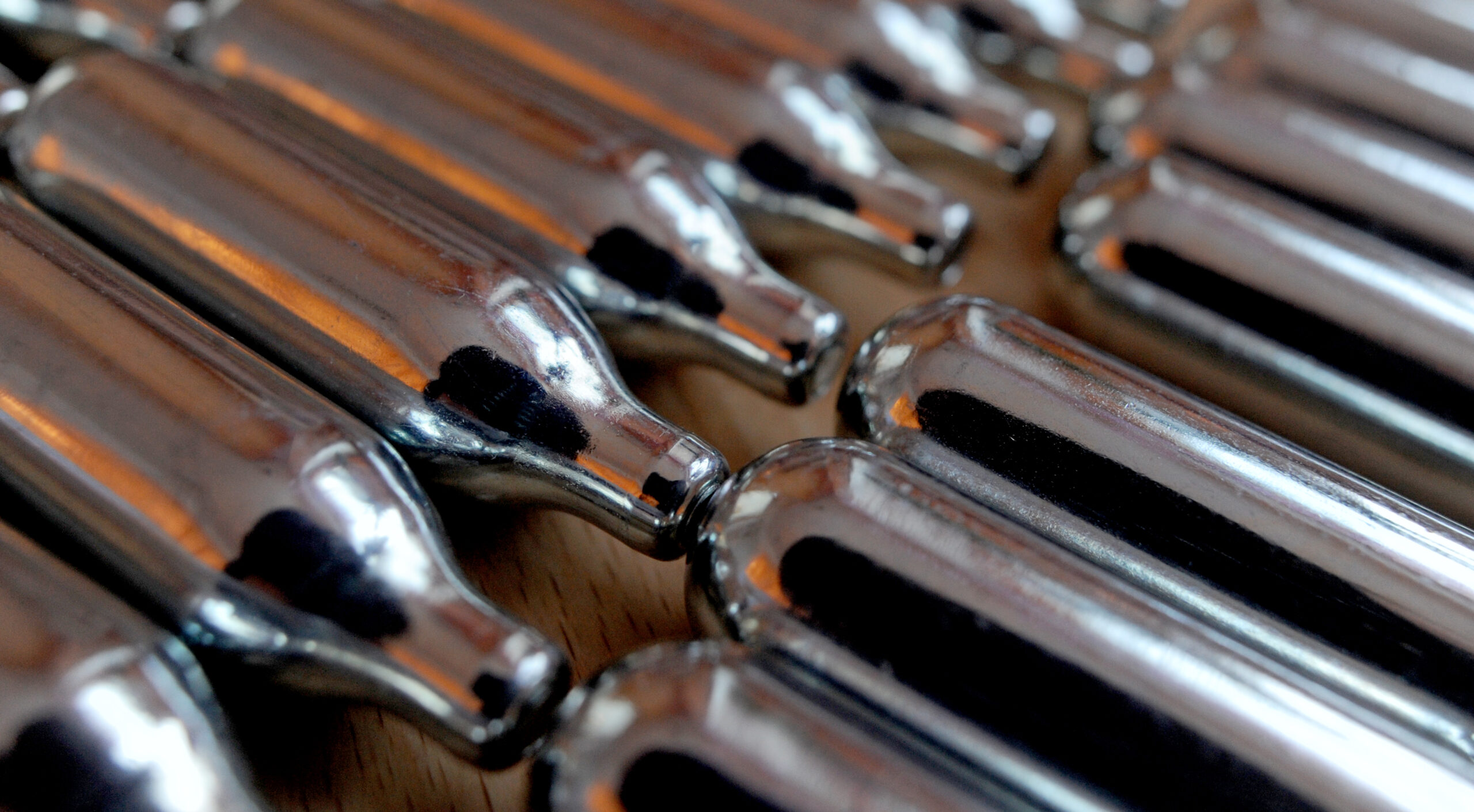 Verbot von Lachgas und K.-O.-Tropfen beschlossen