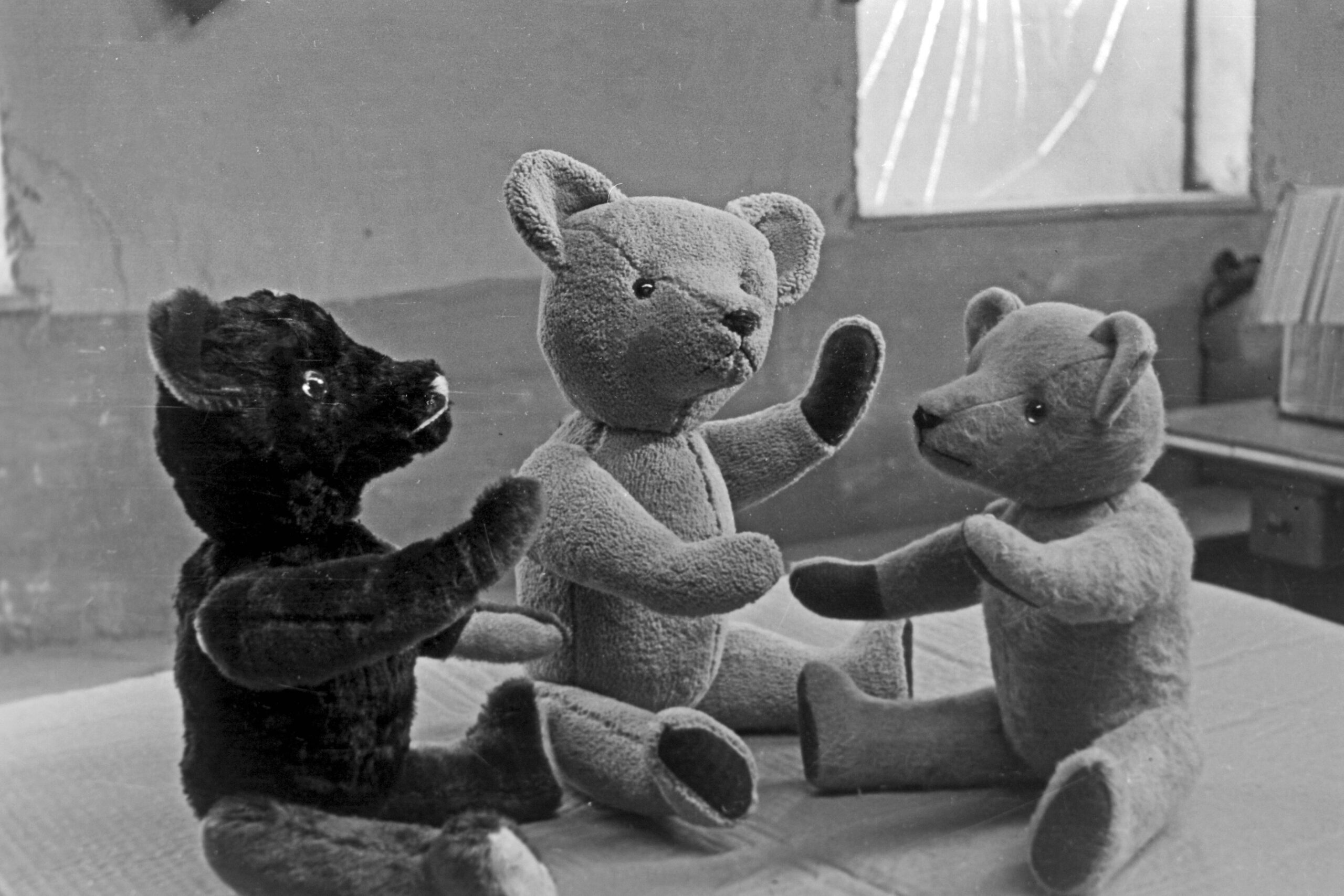 Leah-Marie Orthen darüber, wie die Teddy-Klinik Kindern die Angst nimmt